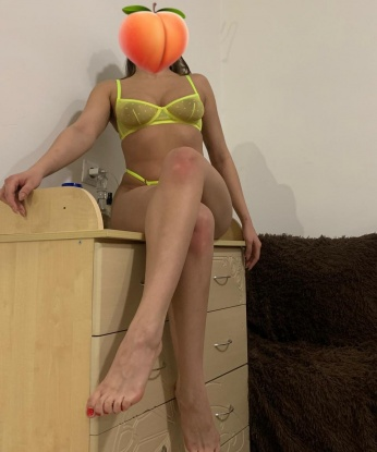 Сладкая карамелька ждет тебя в своем уютном гнездышке. Я подарю тебе нежность, ласку и самые сокровенные фантазии. Разрешаю все, кроме грубости и недоверия. 4047, 20 лет